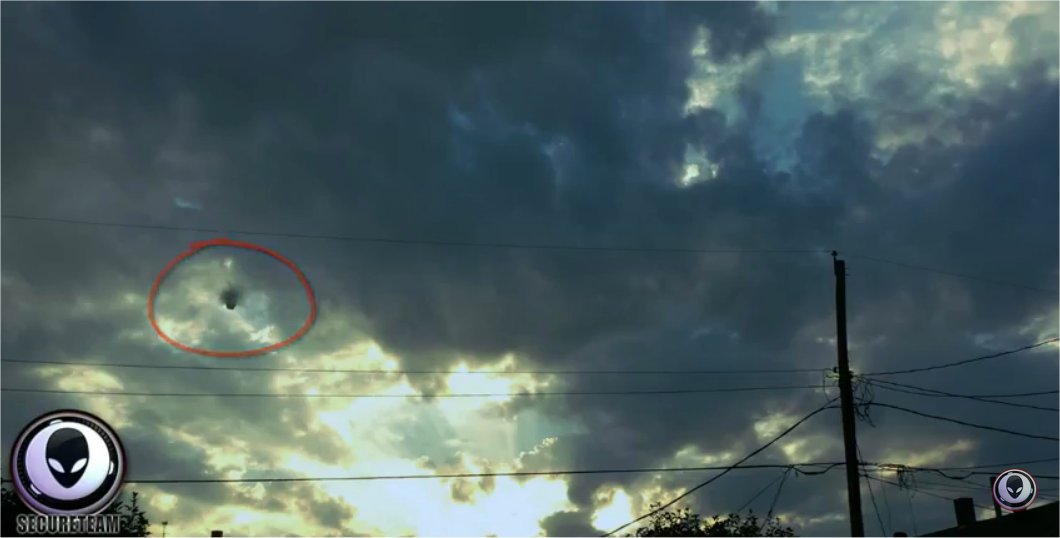 Texas UFO "Cube" - Multiple View Witnesses And Photos in5d in 5d in5d.com www.in5d.com 