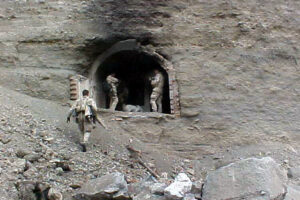 8 US Soldiers Disappear Removing 5000 Yr Old Flying Machine From Afghan Cave